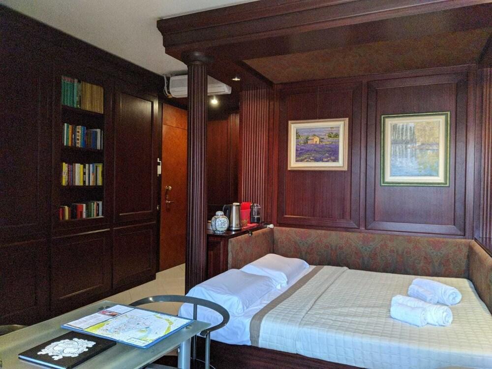 Marconi Rooms - Loggia delle Erbe