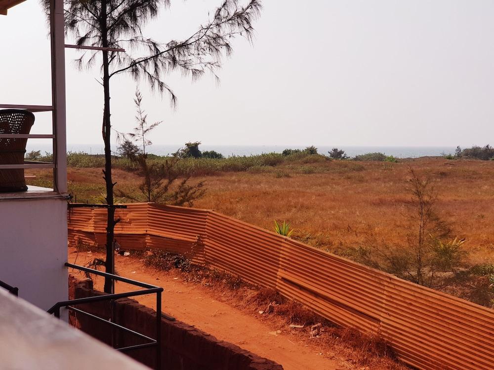 Arabian Sands Beach Resort