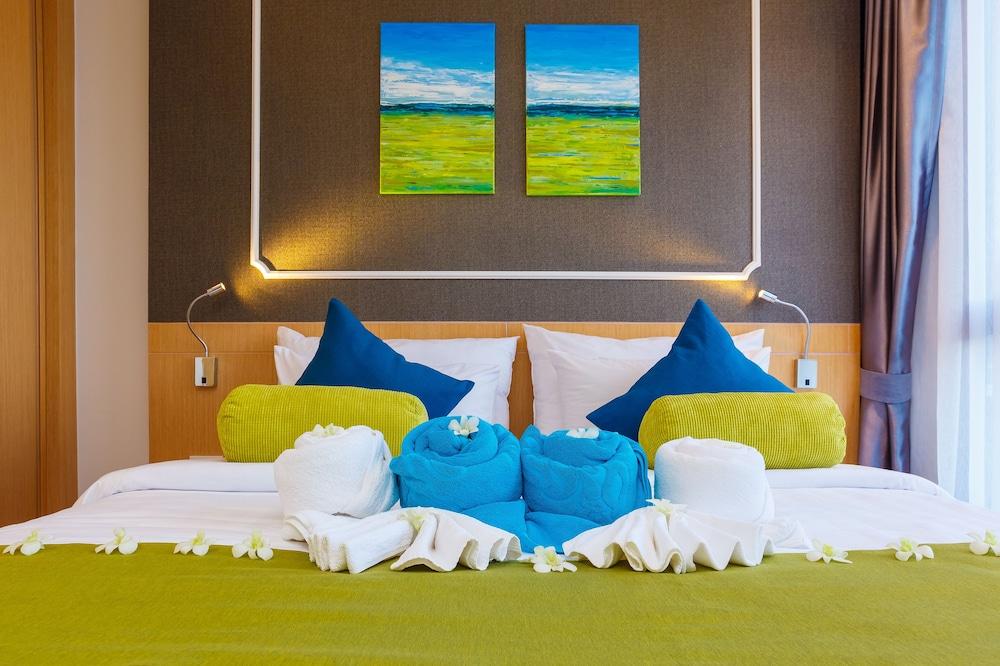 The Aristo Beach Studio by Holy Cow