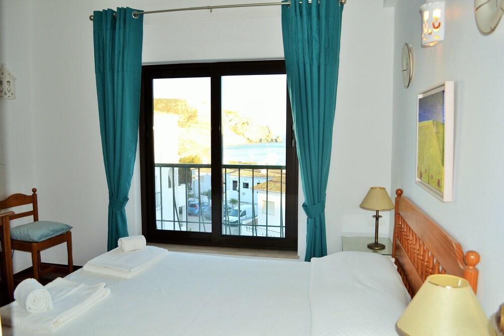 Apt O Block 1 Waterside 