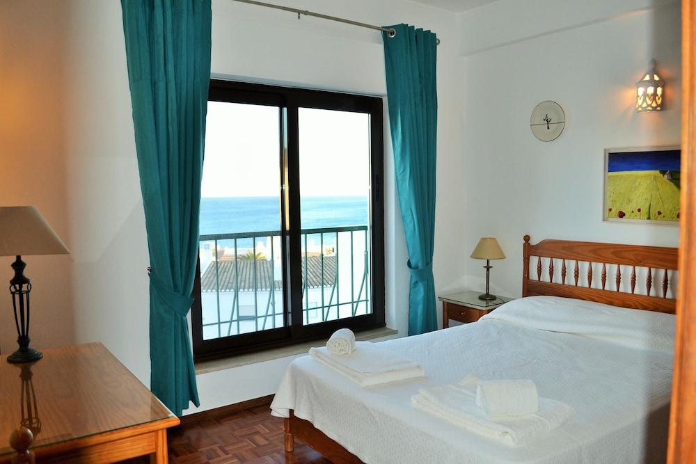 Apt O Block 1 Waterside 