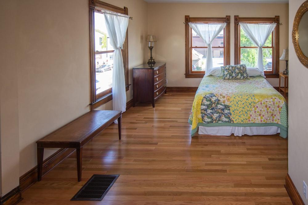 Serendipity Resort & Suites