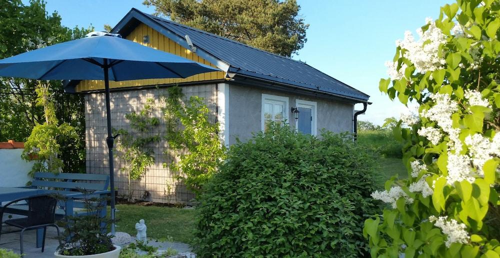 Som Hemma Gardscafe Bed & Breakfast