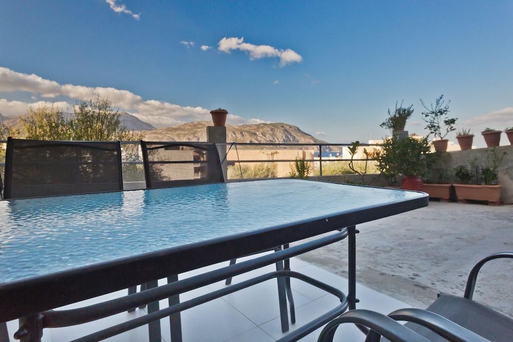 One Bedroom Apartment