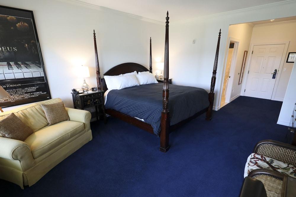 Inn at Taughannock Falls