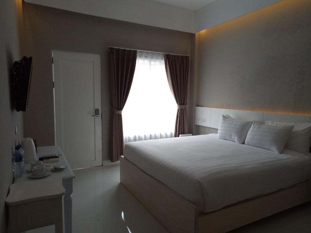 Sinom Borobudur Hotel