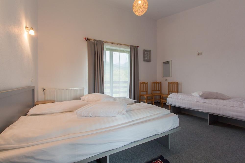 Ana Bed and Breakfast