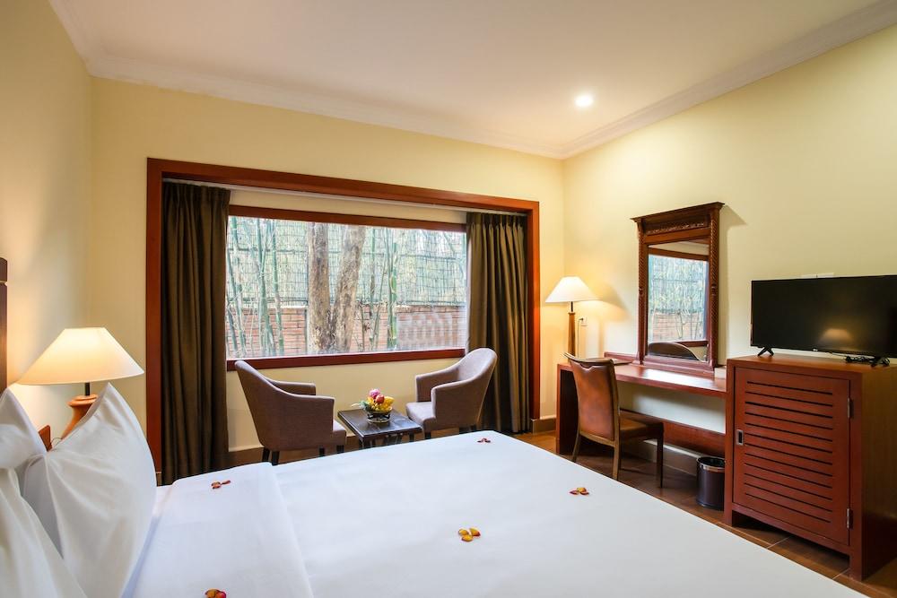 La Renaissance Boutique