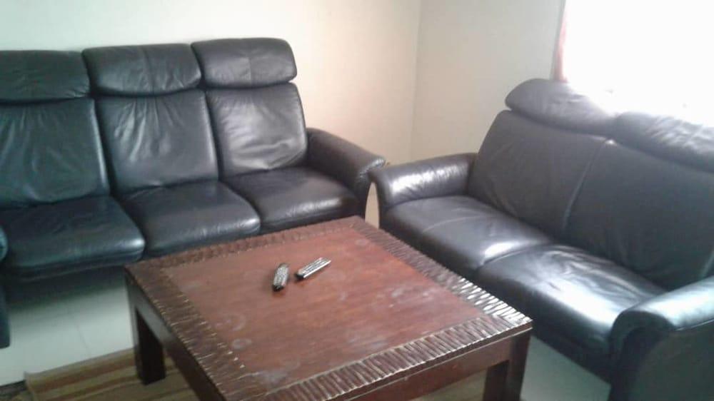 Stay.plus Tony Sacre Coeur 1