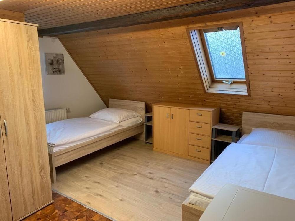 AB Apartment Objekt 122 - Hostel