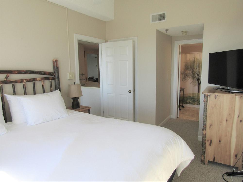 Sugar Top 2504 2 Bedroom Condo by RedAwning