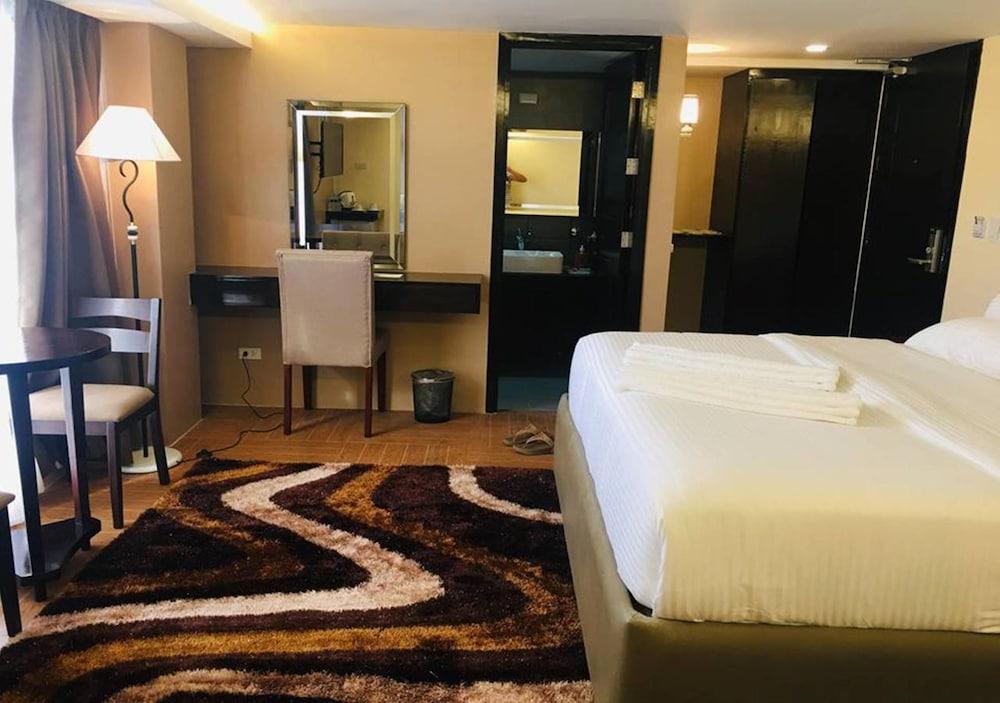 Treasure Island Hotel