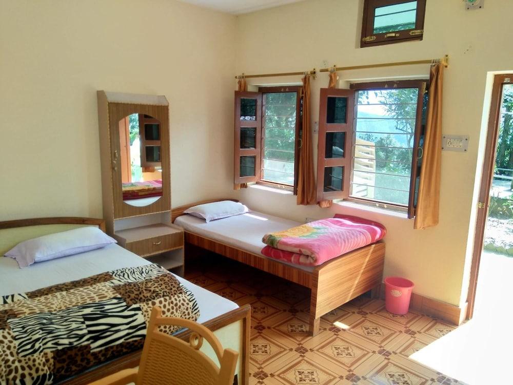 StayApart - Maa Anadmayee Guest House