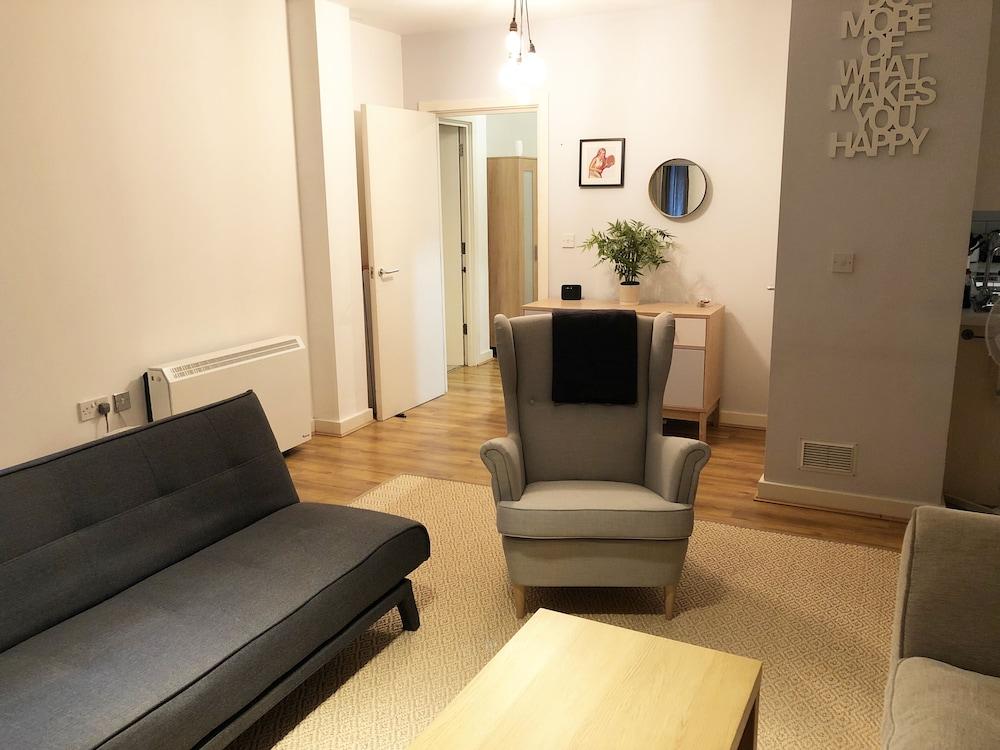 Myshortstay - Calvin Street