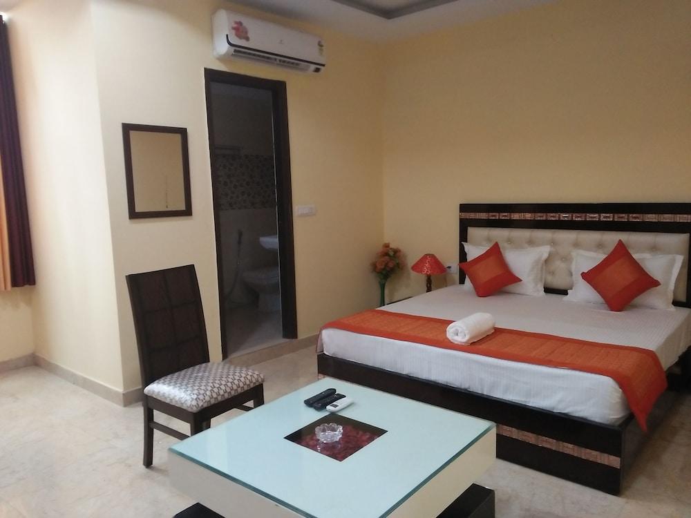 SRM Hotel Ashoka Palace