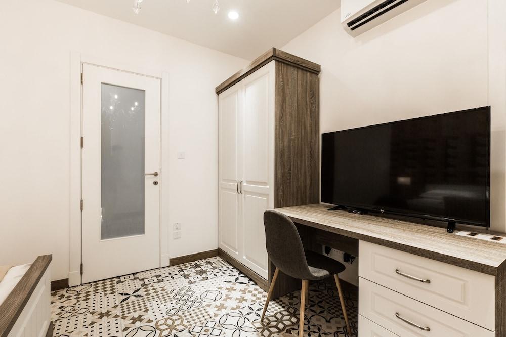 Jean De Valette Boutique Living