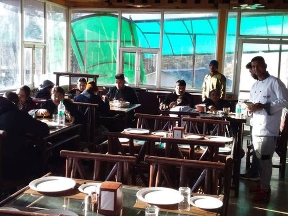 Junglee Camps & Resort