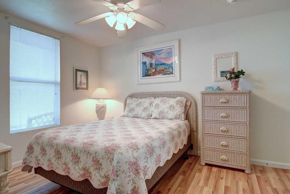 Grand Caribbean 1001 - 3 Br Condo