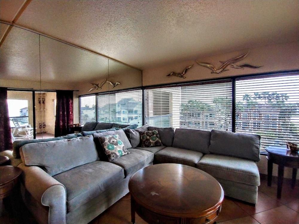 Landfall Towers 34 Minium 1 Bedroom Condo by RedAwning