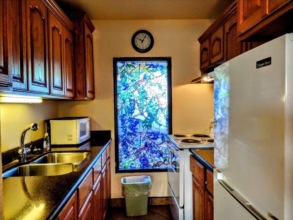 Landfall Towers 34 Minium 1 Bedroom Condo by RedAwning