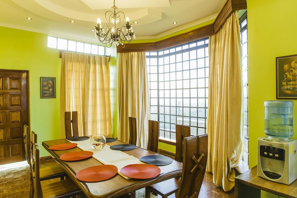 Sheerdrop Country Home