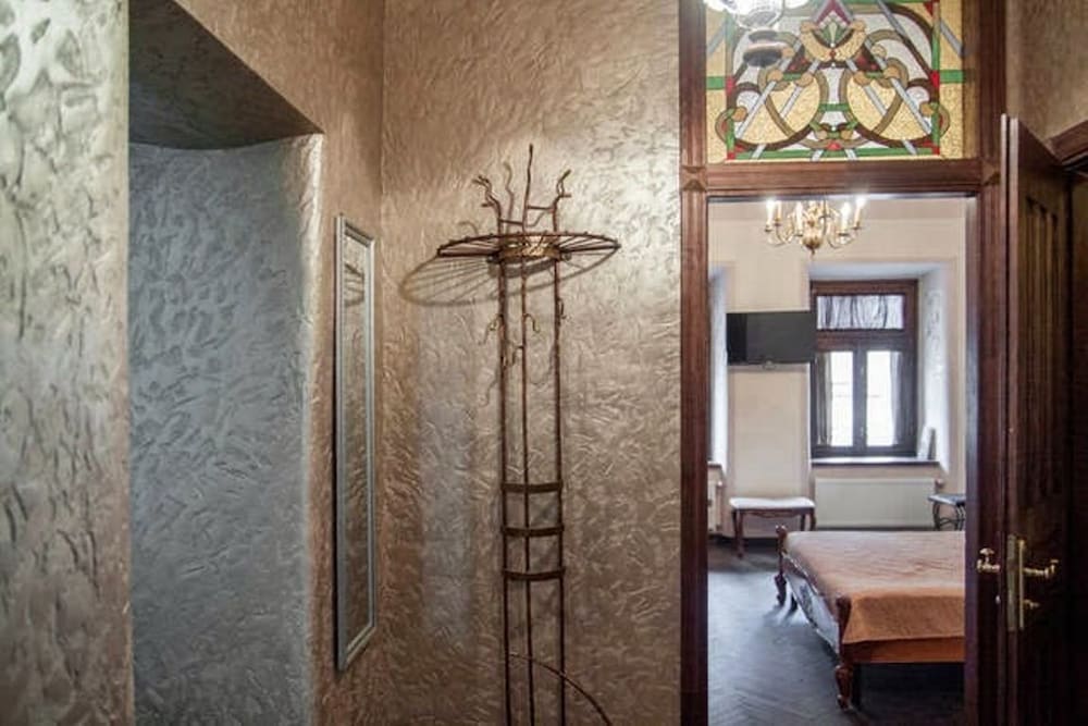 Apartment Virmenska 14