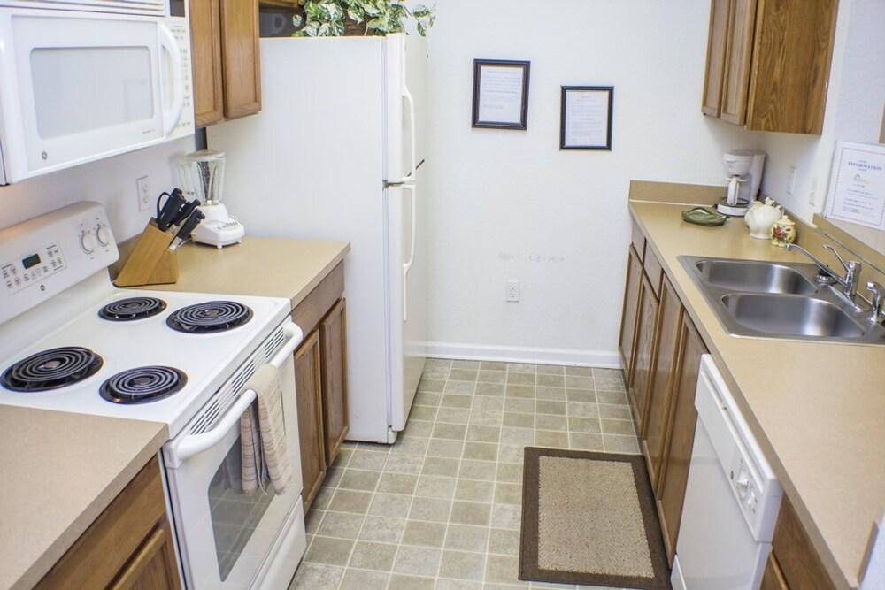 Windsor Hills 2778 - 401