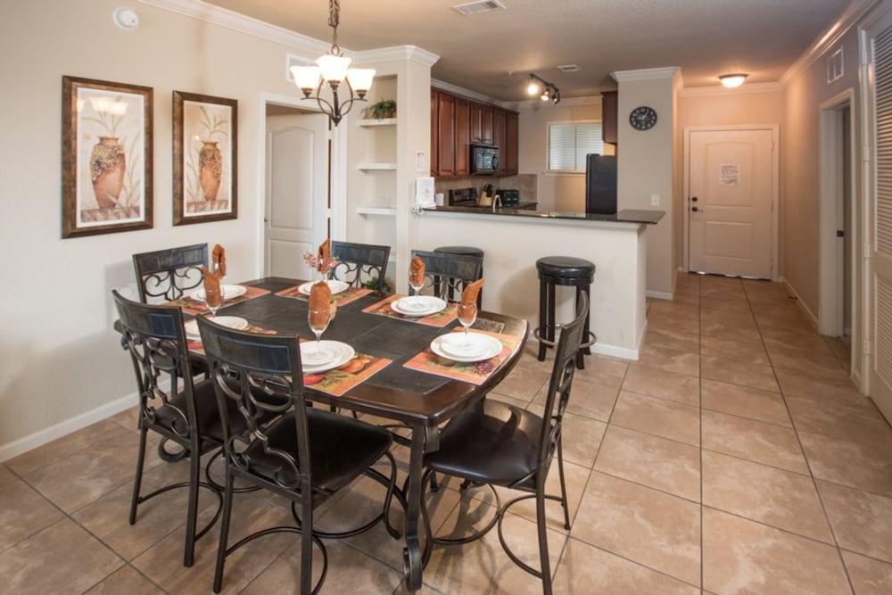 Bella Piazza 907 - 926