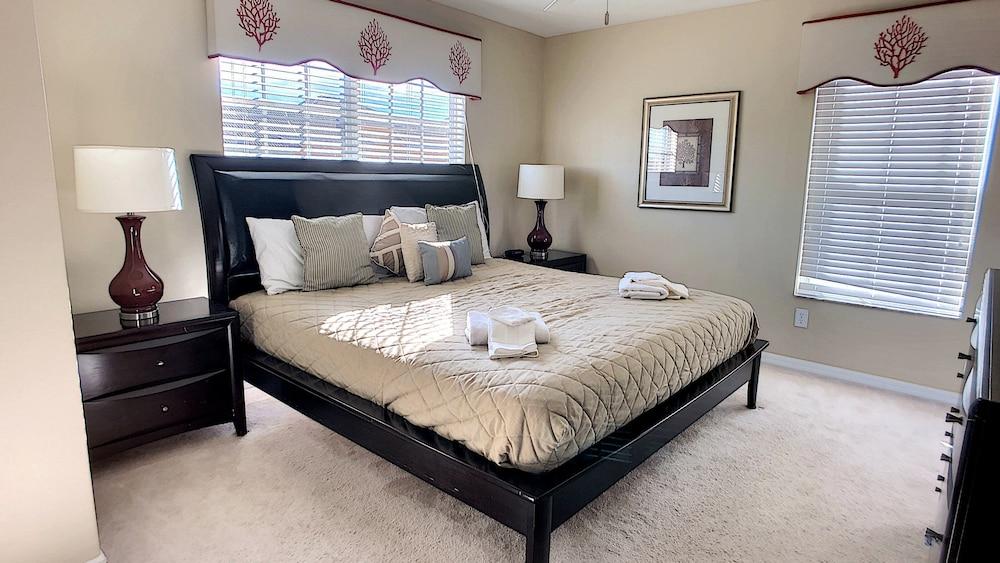 Paradise Palms 8965 Candy