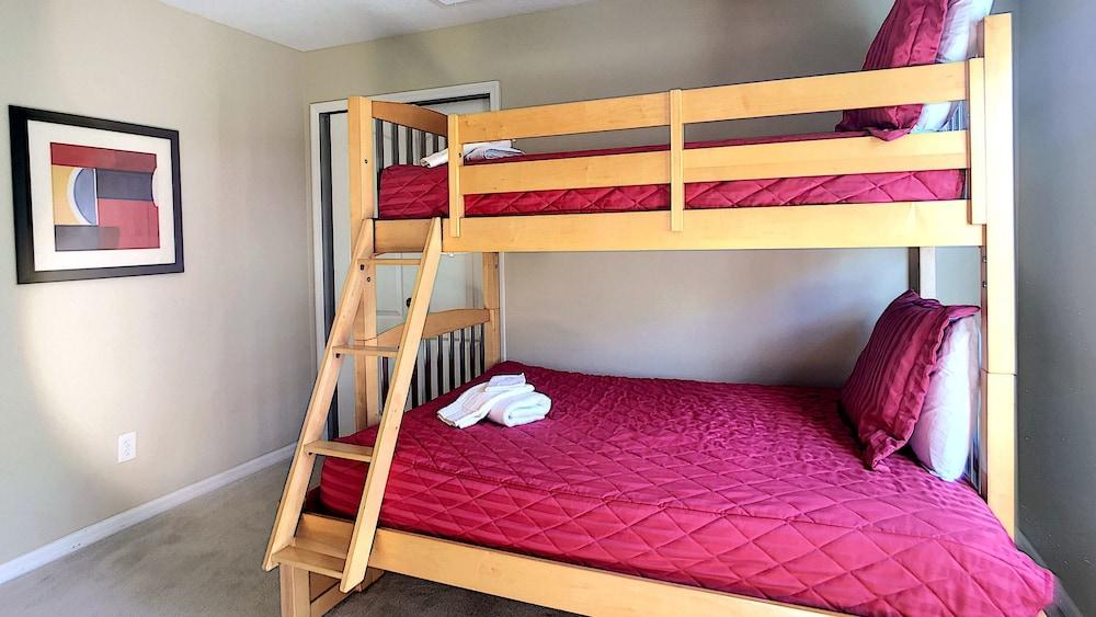 Paradise Palms 8965 Candy