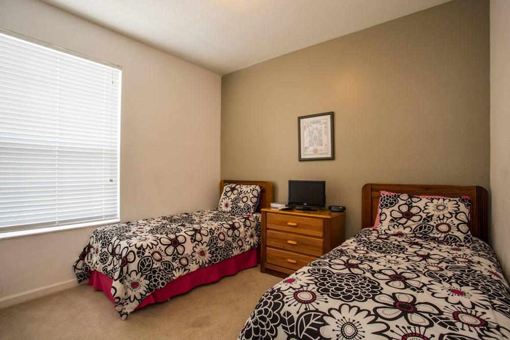 Windsor Palms Condos 8101 - 105