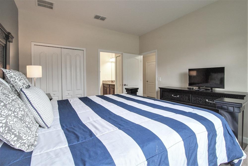 Champions Gate 9027 A