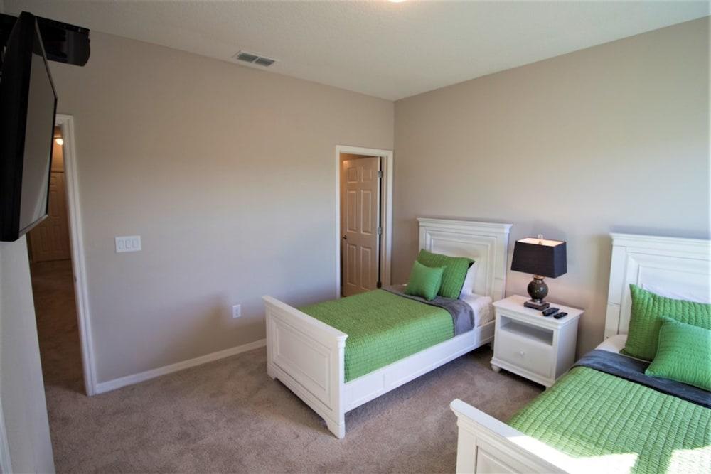 Golden Palms Vacation Resort 2586