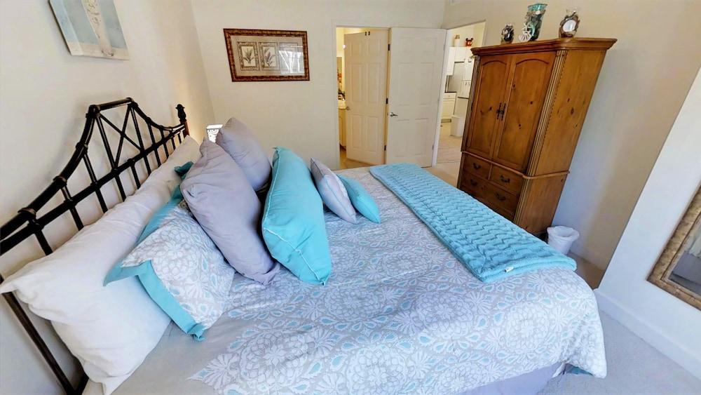 Lucaya Village 2962 B4.106