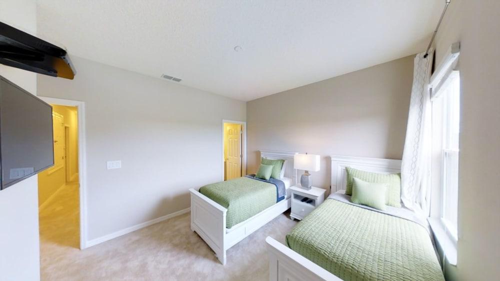 Golden Palms Vacation Resort 4449