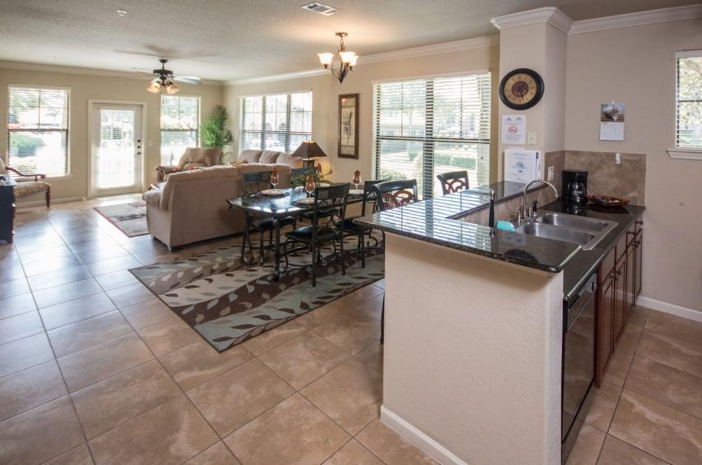 Bella Piazza 903 - 813