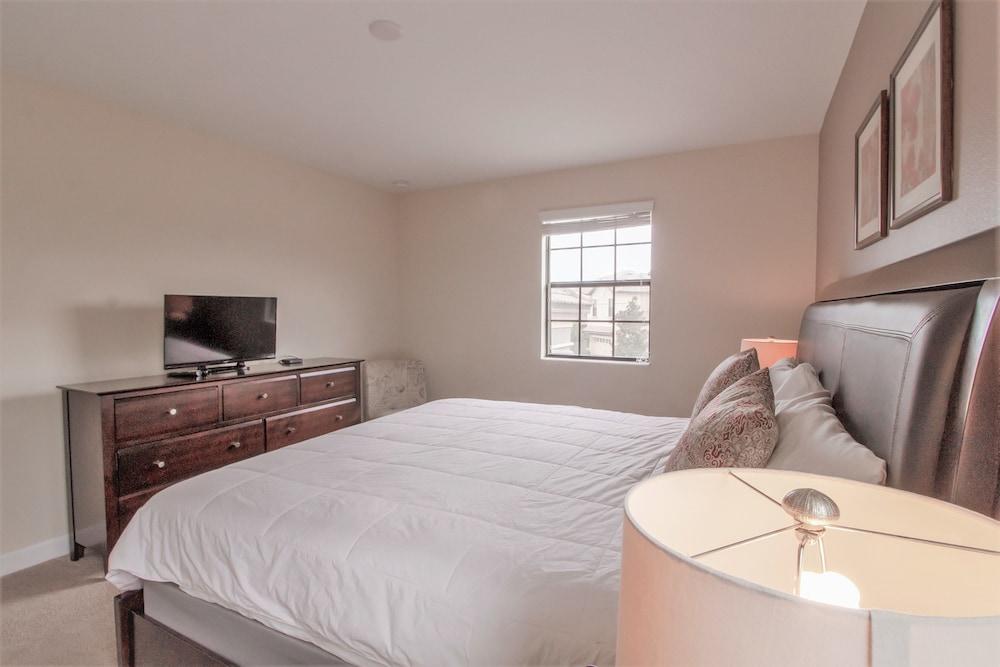 Champions Gate 9039 A