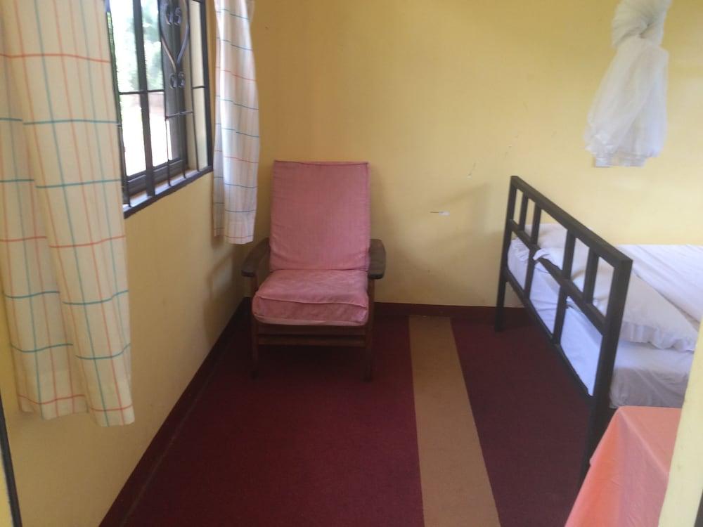 Acacia Tree Apartments