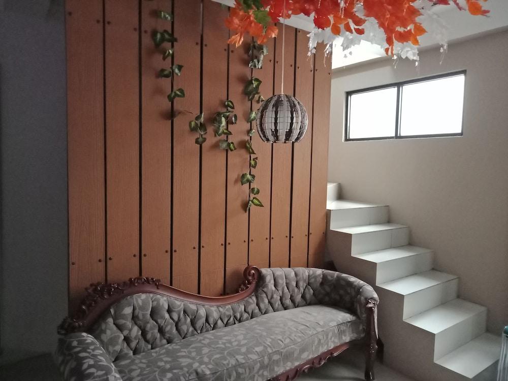 Bogor Cabin Inn - Hostel