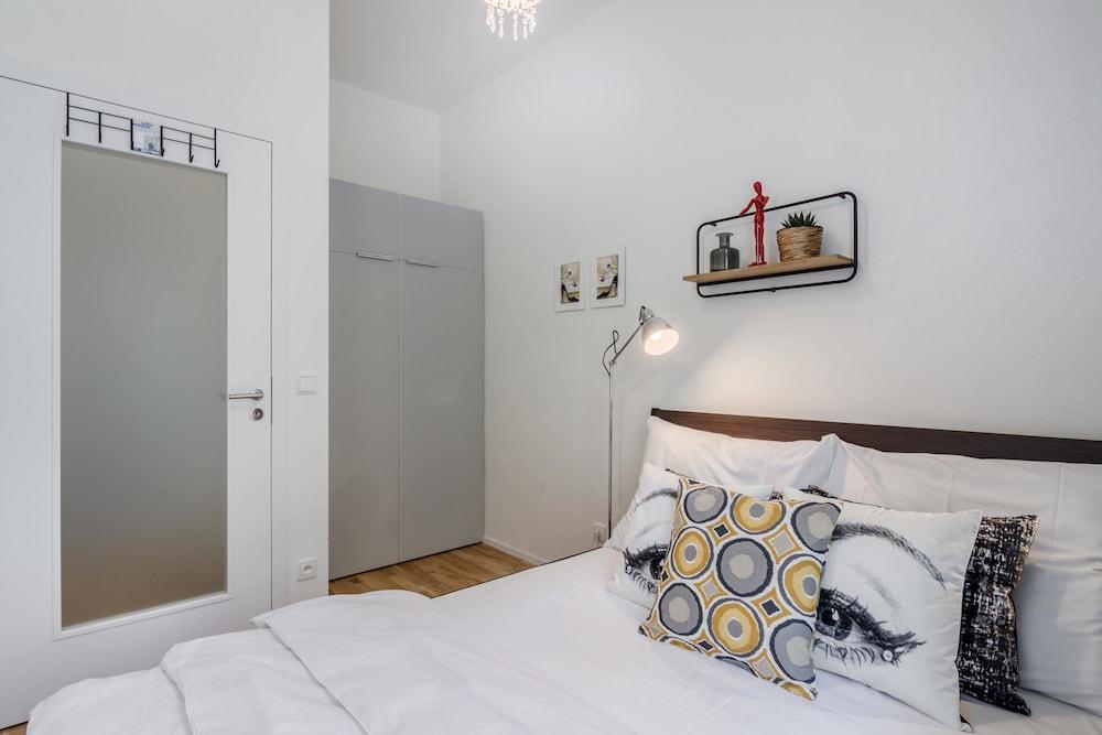 Zizkov APT Prague by Michal&Friends