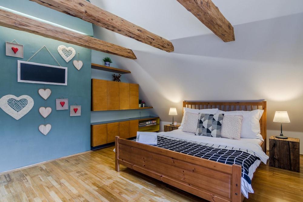 Old Town square APT by Michal&Friends