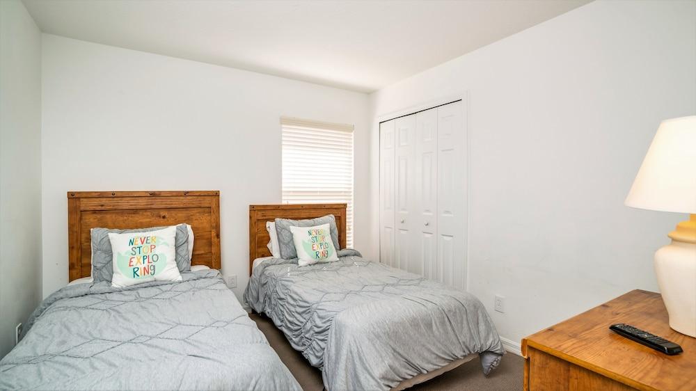 Aviana - Pet Friendly 4bd/3ba Pool Home - #4av136