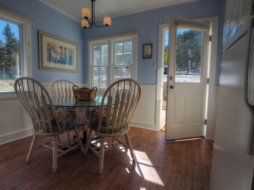 Murphy's Riverside -- Ev #3178 2 Bedroom Cottage by RedAwning