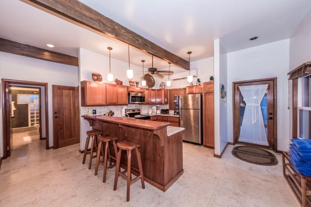 Indigo Belize 1b 3 Bedroom Condo by RedAwning