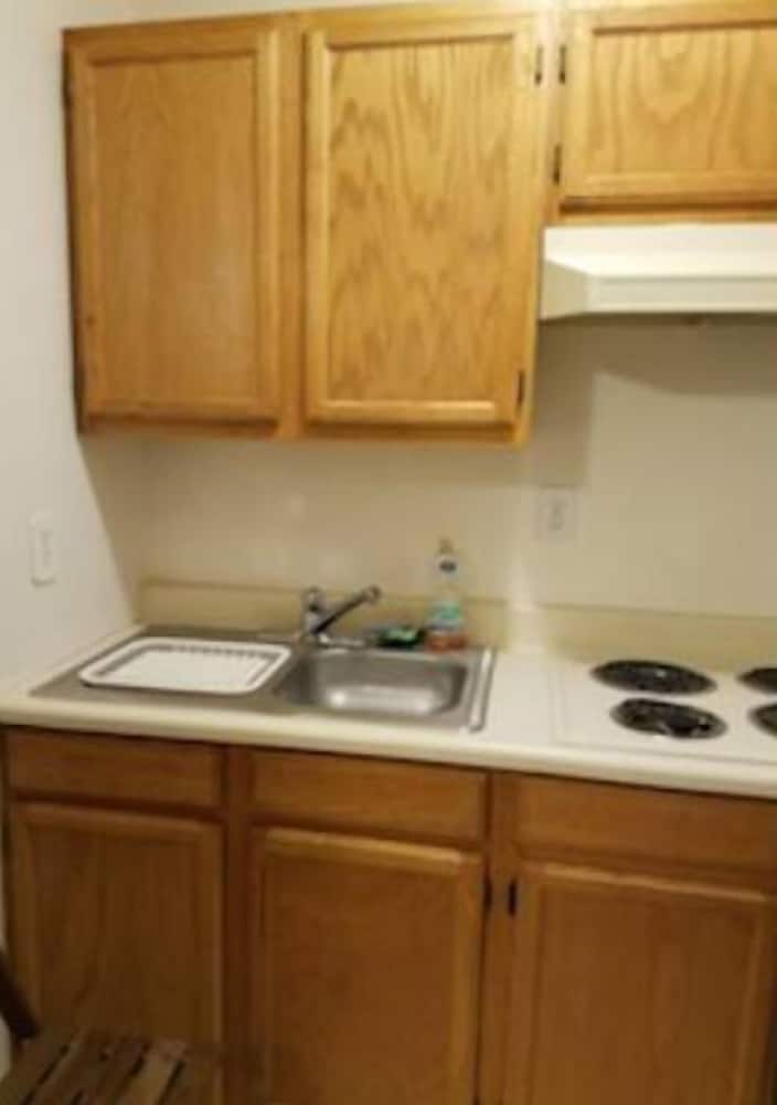 Albany Hill Apartment