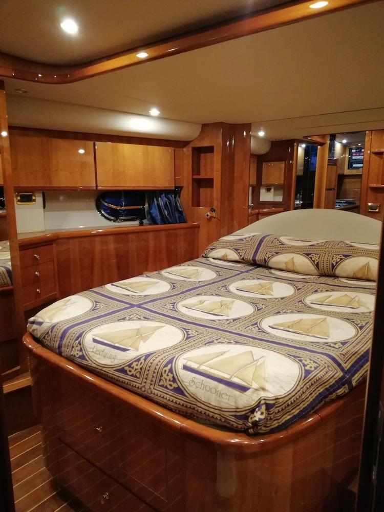 Sorrento Holiday Charter