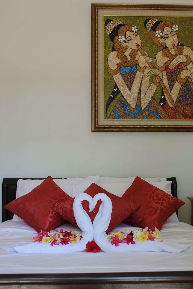 The Ning Beach & Villa