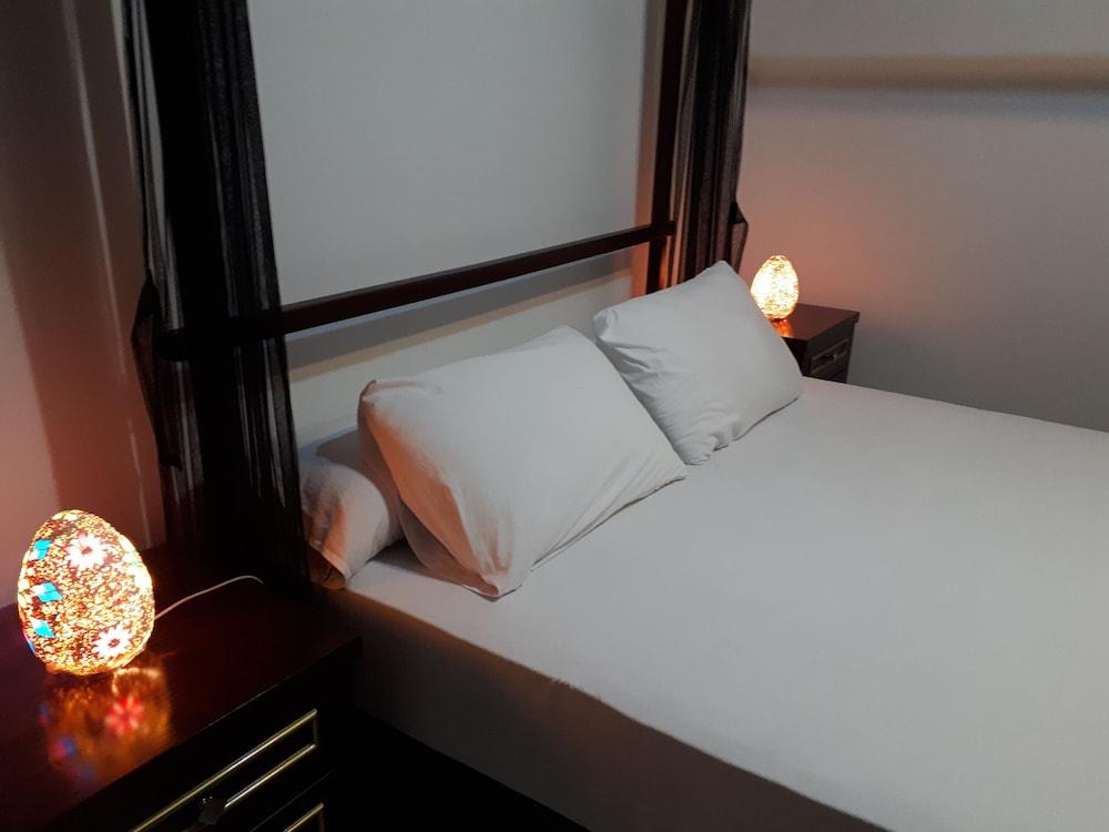 Arabian Nights Pyramids Guesthouse