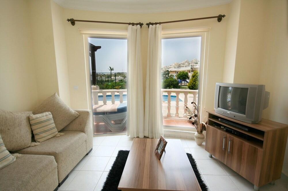 Important Group Turqouise Villa Erika