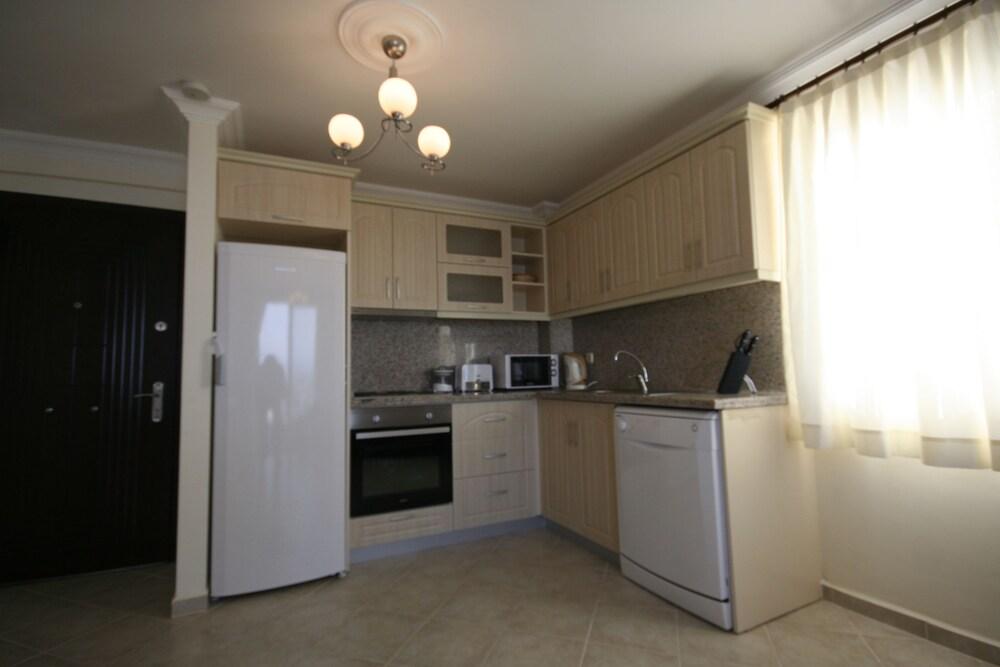 Important Group Royal Heights Limpet